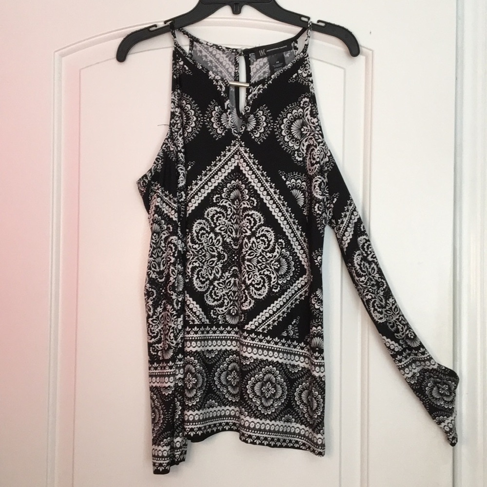 Long Cold Shoulder Sleeves Top